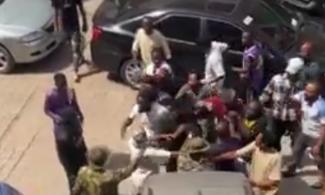 Nigerian Soldiers Clash With Traders In Abuja Market Over Sale Of Phone 