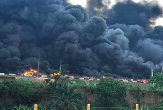 fire3 PHOTONEWS: Heartbreaking Scenes From The Lagos-Ibadan Expressway Tanker Explosion