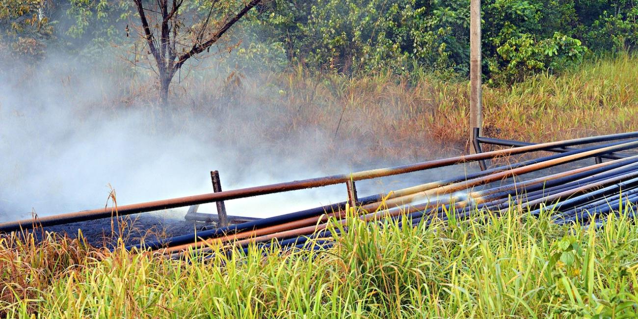 Gas fountain: Gas leaking near a farmland at Ebocha in Rivers State