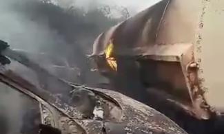 BREAKING: Tanker Explosion Claims Many Lives, Burns Over 20 Vehicles At Military Checkpoint In KogiBREAKING: Tanker Explosion Claims Many Lives, Burns Over 20 Vehicles At Military Checkpoint In Kogi