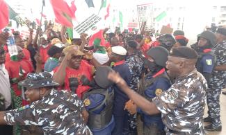 BREAKING: Commotion As Protesters Insist On Entering Nigerian National Assembly Chambers In Abuja