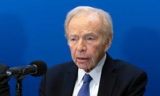 Former United States' senator and Vice Presidential nominee, Joe Lieberman, has reportedly passed away at 82, according to a statement released by the politician's family.  Lieberman, a longtime senator for Connecticut, was known as the first Jewish American to receive a nomination on the ticket of a major party, Yahoo News reports.  Per Lieberman's family, his loved ones were with him at the time of his passing.  The politician died at age 82, and according to his family, he passed away following complicat