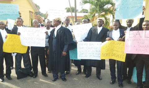 Protesting Lawyers, who had earlier embarked on a strike in the state last month