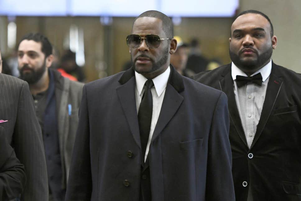 [GIST] BREAKING: R&B Star, R Kelly Sentenced To 30 years For Sexual Abuse, Sex Trafficking Charges