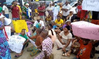 Nigerian Police Terrorise Lagos Community, Arrest Imam, Others For Protesting Against Mass Electricity Disconnection, Unfair Bills
