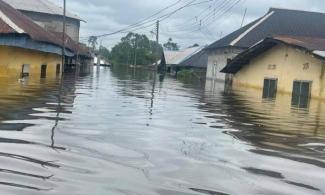 Flood Sacks Ex-President Jonathan's Otuoke Community In Bayelsa, Displaces Many Residents