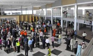 BREAKING: Air Passengers Stranded As Nigerian Aviation Workers Protest At Lagos Airport 
