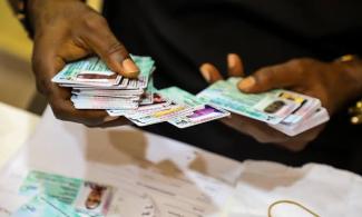 Nigerian Electoral Body, INEC Extends Deadline For Voter Cards’ Collection By One Week
