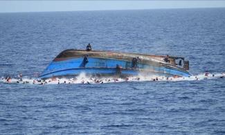 Passengers Boat Capsizes In Lagos, Rescue Workers Pull Out 17 Persons