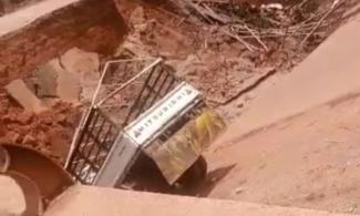 BREAKING: Trucks Trapped As Overhead Bridge Collapses In Nigeria’s Enugu State