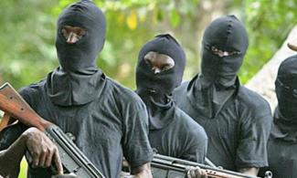Gunmen Attack Kwara State Community, Abduct Residents, Sack Palace Of Traditional Ruler