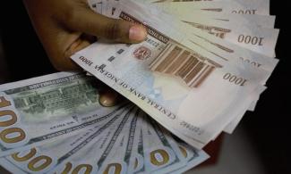 Naira Continues Downfall, Sells N1900 To Dollar; Pound N2250 Despite Clampdown On Speculators