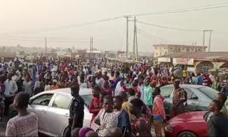 Residents Block Major Roads As Protest Rocks Nigeria’s Minna Over Rising Inflation, High Living Cost