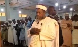 Sokoto-Based Cleric Disobeys Sultan’s Order, Leads Eid-El-Fitr Prayers On Tuesday 