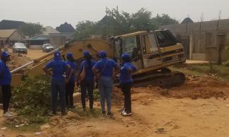 Chikakore Community In Abuja Kicks Off Bridge Construction After Losing Eight People To Floods 