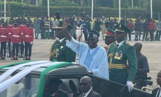 ‘Minimum Wage, Jagaban Wage’ – Nigerians Boo Tinubu During Independence Day Celebration In Abuja