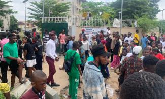 We Are At Risk Of Cholera – Nigerian College Students In Lagos Protest Over Poor Hostels, Living Conditions